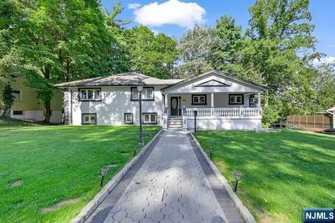 548 Nordhoff Drive, Leonia, NJ 07605