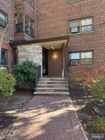 3020 Edwin Avenue 4E, Fort Lee, NJ 07024