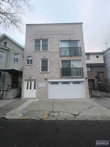 13 S 3rd Street 2R, Harrison, NJ 07029