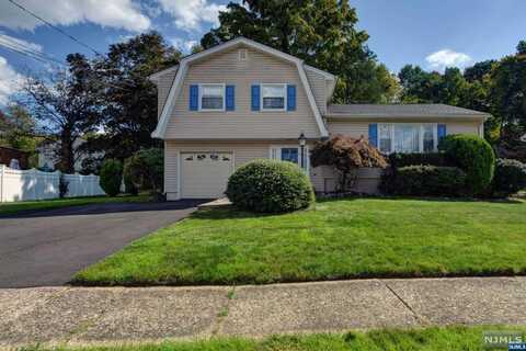 9 Rhonda Place, Wanaque, NJ 07465