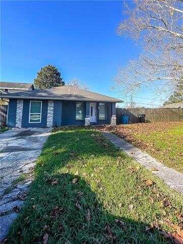 2006 FRANCKE Place, Violet, LA 70092