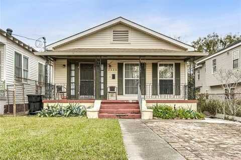 2527 ACACIA Street, New Orleans, LA 70122