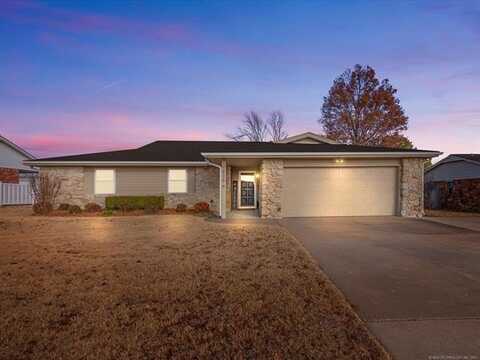 6616 BAYLOR Drive, Bartlesville, OK 74006