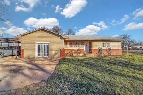 823 S 14th Street, Frederick, OK 73542