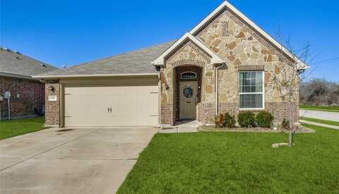 400 Sandhurst Drive, Fort Worth, TX 76036