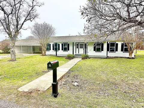 731 S Gilbert Street, Edna, TX 77957