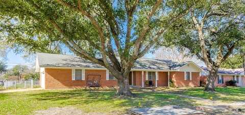1004 Royal Drive, Kaufman, TX 75142
