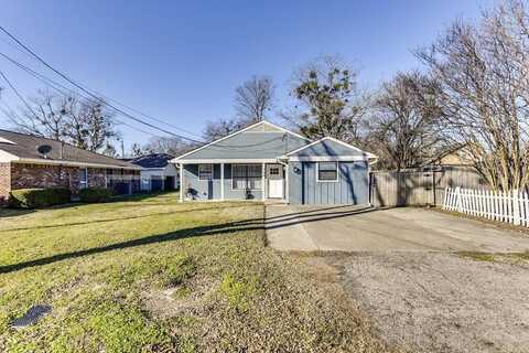 704 S Jackson Street, Kaufman, TX 75142