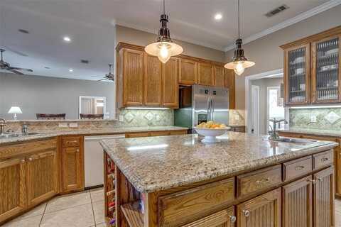 6236 Montrose Street, Cleburne, TX 76033