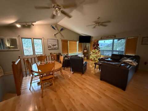 907 Present Way, Sevierville, TN 37876