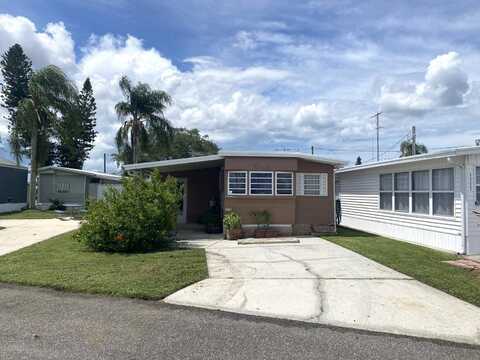 4699 Continental Dr, Holiday, FL 34690