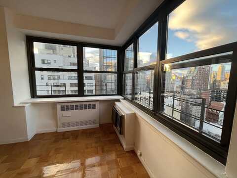 399 East 72nd Street, New York, NY 10021