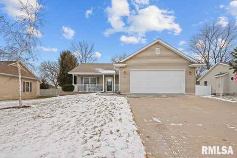 131 W HARVEST Street, Eldridge, IA 52748