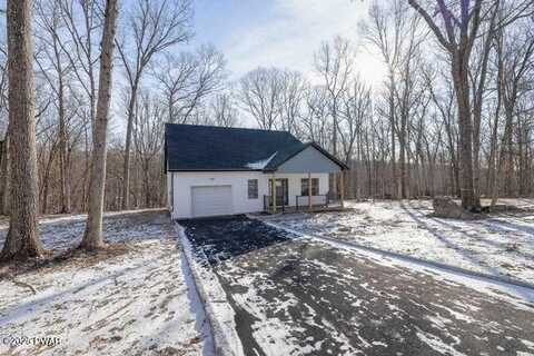 112 Falling Brook Way, Hawley, PA 18428