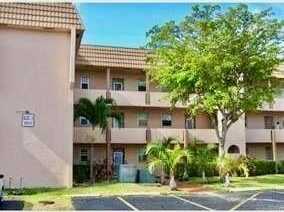 2900 W Sunrise Lakes Dr, Sunrise, FL 33322