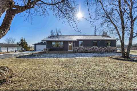 385 BLACK WOLF Avenue, OSHKOSH, WI 54902