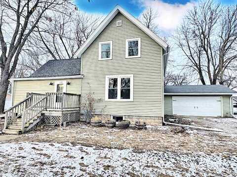 302 HEWITT Street, NEENAH, WI 54956