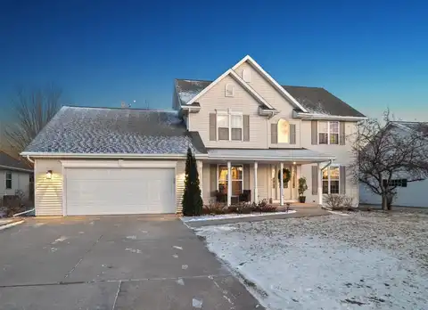 555 FAIR WINDS Lane, GREEN BAY, WI 54311