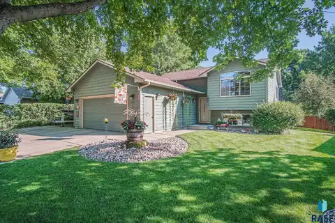 6516 W Bonnie Ct, Sioux Falls, SD 57106