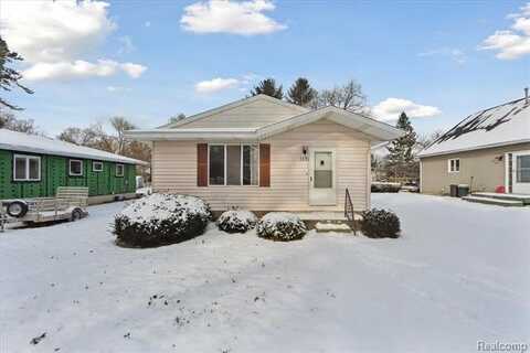 3291 JUNIOR, Pinckney, MI 48169