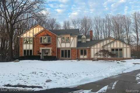 630 WILLOW GLEN Court, Bloomfield Hills, MI 48304