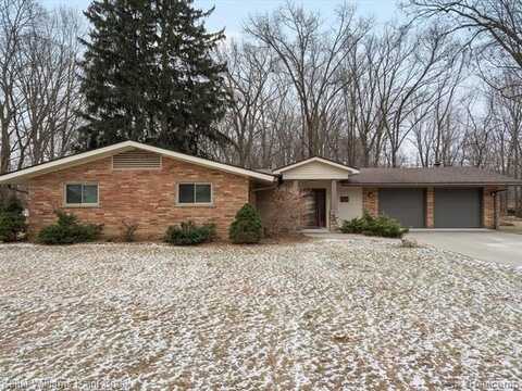 1525 STOCKPORT Drive, Rochester Hills, MI 48309