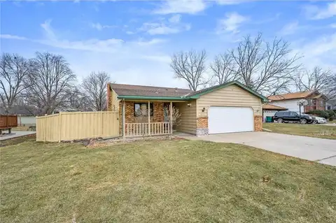 8136 Vincent Avenue N, Brooklyn Park, MN 55444