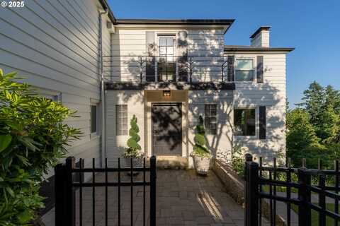 6442 SW PARKHILL DR, Portland, OR 97239