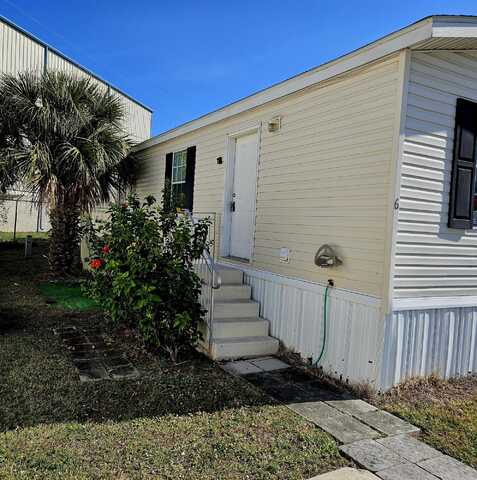 6 N Loafing Street, Hypoluxo, FL 33462