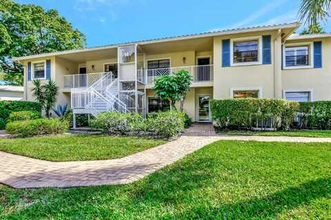 14 Westgate Lane, Boynton Beach, FL 33436