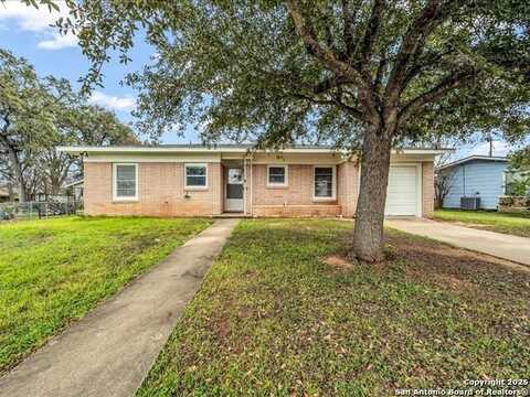 602 C Street, Floresville, TX 78114