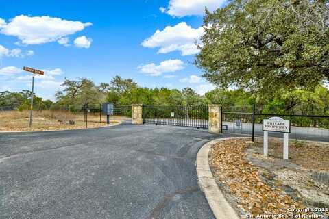 116 SINGLE TREE CT, Canyon Lake, TX 78133