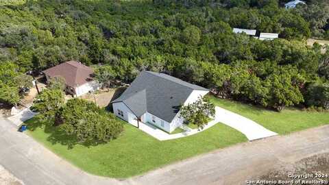 664 Rolling Hills, Canyon Lake, TX 78133