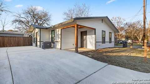 129 E TORREY ST, New Braunfels, TX 78130