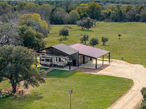 3712 Allen Road, Flatonia, TX 78941