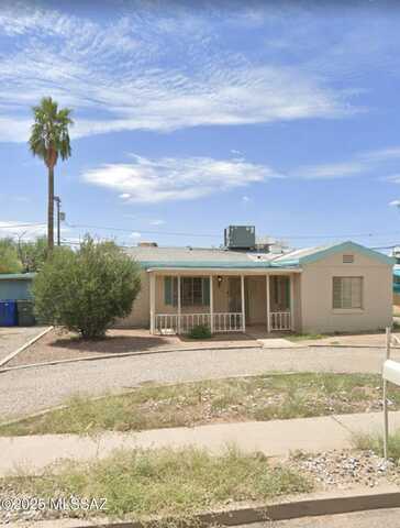 3926 E Louis Lane, Tucson, AZ 85712