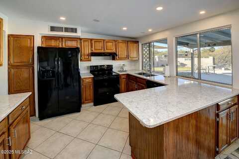 844 W Calle Ranunculo, Tucson, AZ 85704