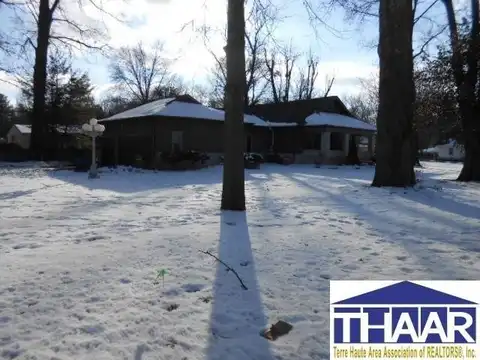 3692 College Avenue, Terre Haute, IN 47803