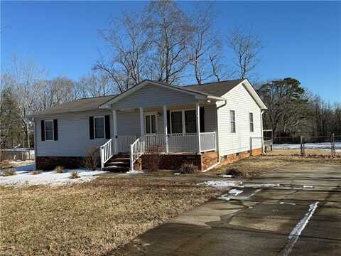 122 Scenic Drive, King, NC 27021