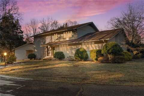 167 Overlook Drive, Advance, NC 27006