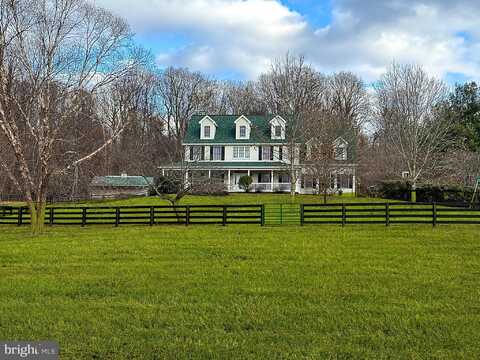 16766 CLARKES GAP ROAD, PAEONIAN SPRINGS, VA 20129