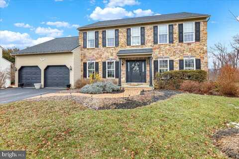 8 MILL STREAM DRIVE, MORGANTOWN, PA 19543