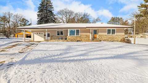 601 Bluff, Kingsford, MI 49802