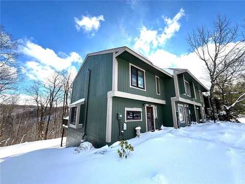 506 Kooser Cir., Hidden Valley, PA 15502