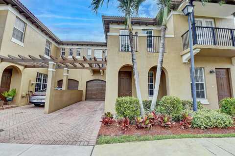 Julia Gardens, COCONUT CREEK, FL 33073