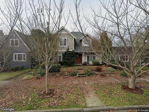 44Th, SEATTLE, WA 98136