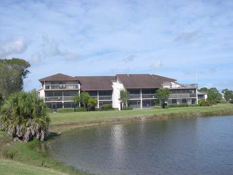 Twin Lakes Ter, Fort Pierce, FL 34951