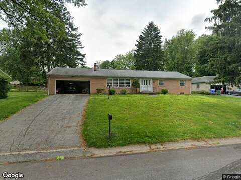 Lynbrook, YORK, PA 17402