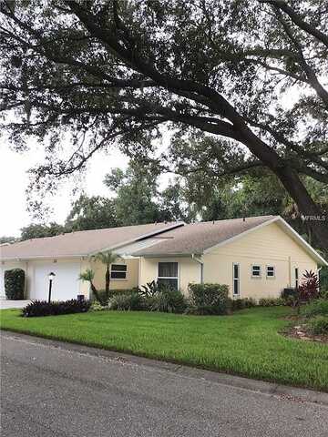 Oakhurst Cir E, Sarasota, FL 34233