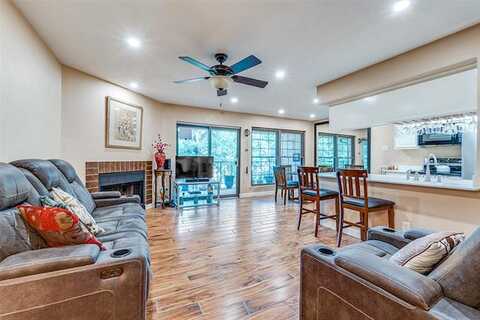 Wedglea Drive #202, Dallas, TX 75211